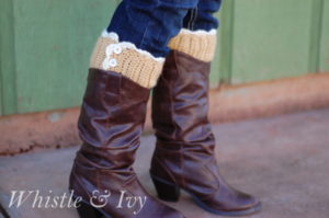 lacy button boot cuffs, pretty crochet boot cuff pattern, free crochet boot cuff patterns, super easy boot cuff patterns free