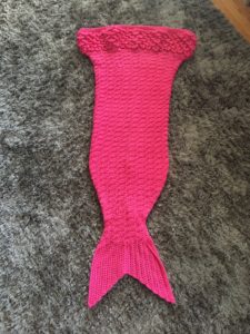 crochet mermaid blanket, shell stitch, crocodile stitch, half double crochet, free crochet mermaid tail, free crochet mermaid tail pattern, crochet mermaid 