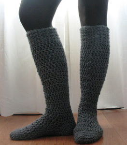 crochet knee high socks, crochet, free crochet pattern, crochet knee high socks, free crochet sock pattern