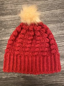 crochet bobble beanie pattern, beanie pattern, crochet hat, crochet bobble beanie, crochet hat pattern, crochet video tutorial, hat with pompom, how to crochet a hat, crochet hat patterns, beginner friendly crochet hat