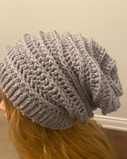 crochet hat, crochet hat pattern, crochet slouchy hat pattern, how to crochet a slouchy hat for beginners, crochet slouchy beanie