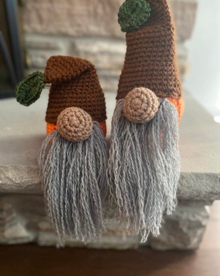 gnomes, pumpkins, fall decor, halloween decor, pumpkin gnomes, crochet gnomes, crochet gnome pattern, ravelry pattern, etsy pattern