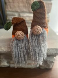 gnomes, pumpkins, fall decor, halloween decor, pumpkin gnomes, crochet gnomes, crochet gnome pattern, ravelry pattern, etsy pattern