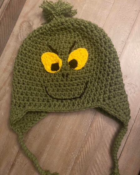 crochet, crochet hat, crochet grinch hat, grinch hat, grinch, Christmas crochet patterns, the grinch who stole Christmas