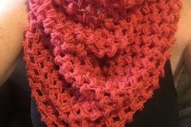 puff stitch crochet, puff stitch scarf, crochet scarf pattern, crochet infinity scarf pattern, beginner friendly crochet, how to crochet a scarf, how to crochet a circle scarf, how to crochet an infinity scarf, diy scarf
