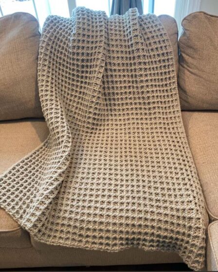 crochet, crochet blanket pattern, crochet waffle stitch blanket pattern, crochet throw blanket, how to crochet a waffle stitch throw blanket, throw blanket pattern, crochet waffle stitch blanket pattern easy for beginners,