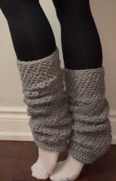 leg warmers, crochet leg warmers, crochet leg warmer pattern, crochet leg warmer pattern free, crochet leg warmers pattern for beginners, crochet leg warmer tutorial, crochet foot warmer pattern, simple crochet leg warmer pattern free, 
