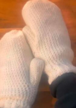 crochet mittens pattern for beginners, easy crochet mittens pattern, how to crochet mittens, free crochet mittens pattern,