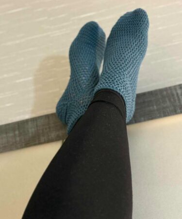 socks, crochet socks, how to crochet socks, crochet socks free pattern, crochet socks video tutorial, easy crochet socks for beginners, crochet ankle socks