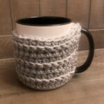 mug cozy, crochet mug cozy, left hand crochet tutorial, crochet mug cozy easy for beginners, crochet mug cozy video tutorial left hand, crochet pattern free, left hand crochet pattern tutorial mug cozy, easy beginner crochet left hand video