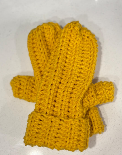 crochet ribbed mittens with rolled cuff, easy crochet beginner pattern for ribbed mittens with cuff in sizes for toddler, child and adult