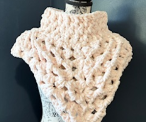 crochet scarf pattern, triangle scarf, neck warmer, free crochet pattern