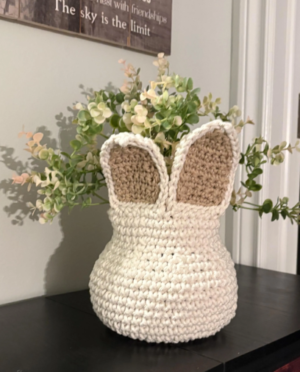 crochet bunny basket, crochet Easter bunny basket, crochet Easter decor, Easter decoration crochet pattern, crochet Easter home,