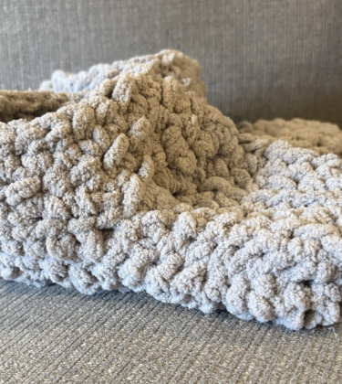 crochet, crochet slippers, free crochet slippers patter, easy crochet slippers patter, quick and easy crochet slippers
