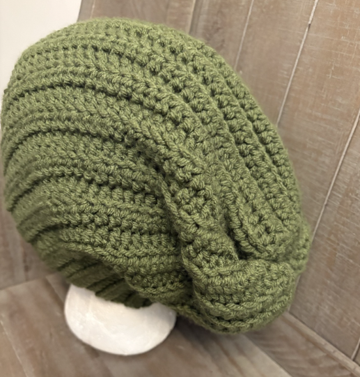 crochet slouchy beanie, ribbed crochet slouchy beanie for men, men crochet hat pattern, men crochet slouchy beanie pattern, free crochet slouchy beanie pattern, easy crochet hat for beginners, left hand crochet video tutorial, how to crochet a slouchy beanie for men, how to crochet a slouchy beanie with left hand, ribbed ear warmer, easy crochet accessories for the winter